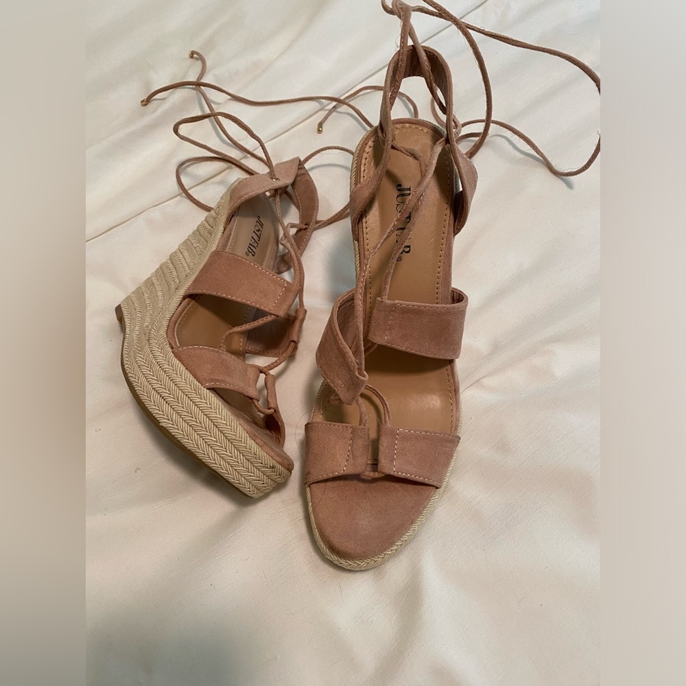 Wedge platform lace-up sandals size 8 blush suede EUC